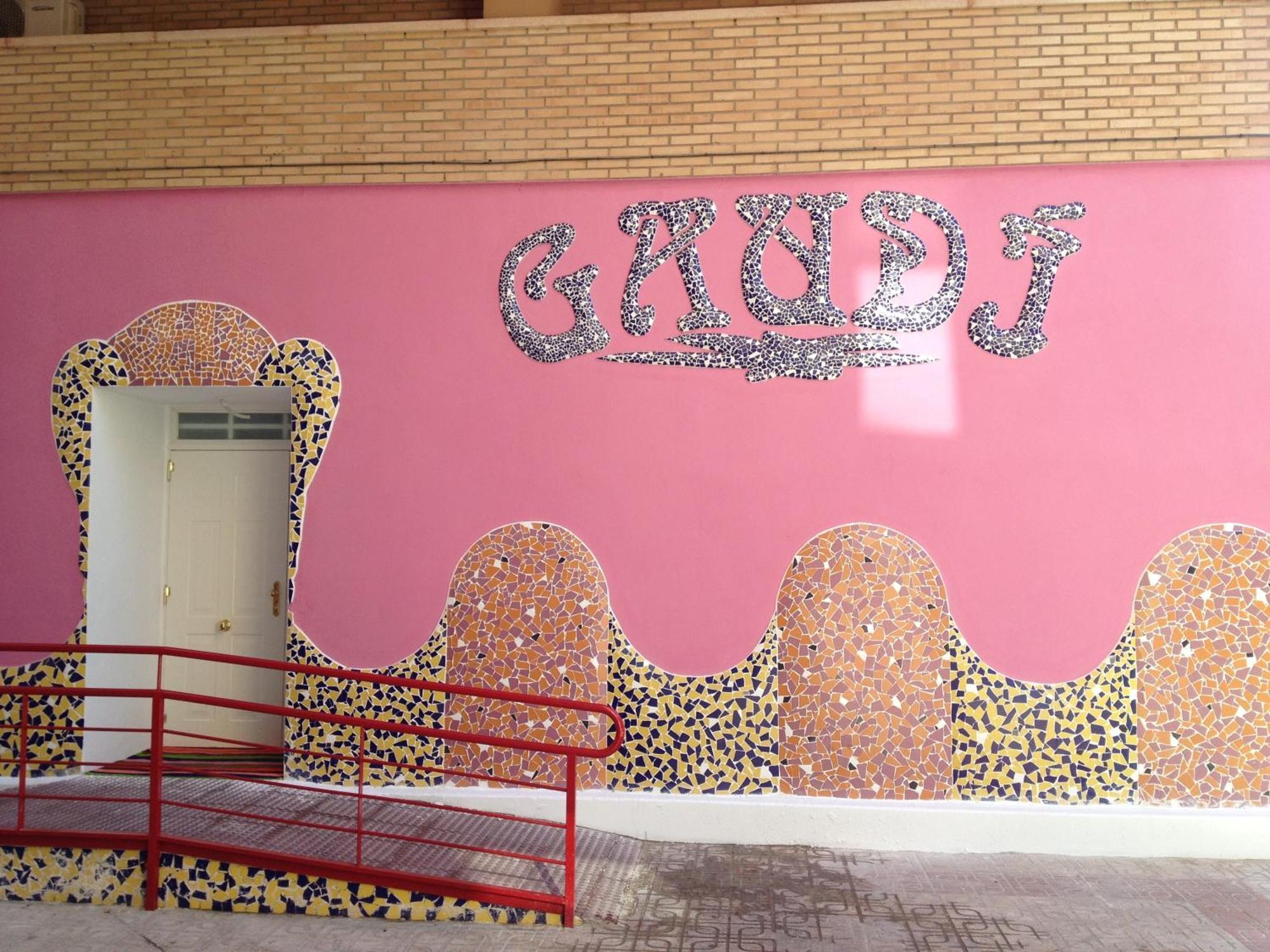 Hostal Gaudi Cuenca เกว็งกา ภายนอก รูปภาพ